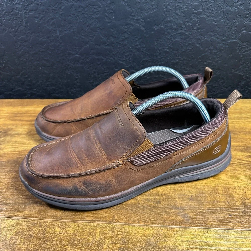 Skechers classic fit